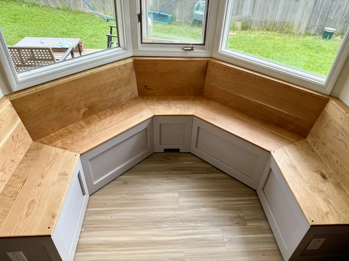 Breakfast Nook Banquette - Maple with Birch main view