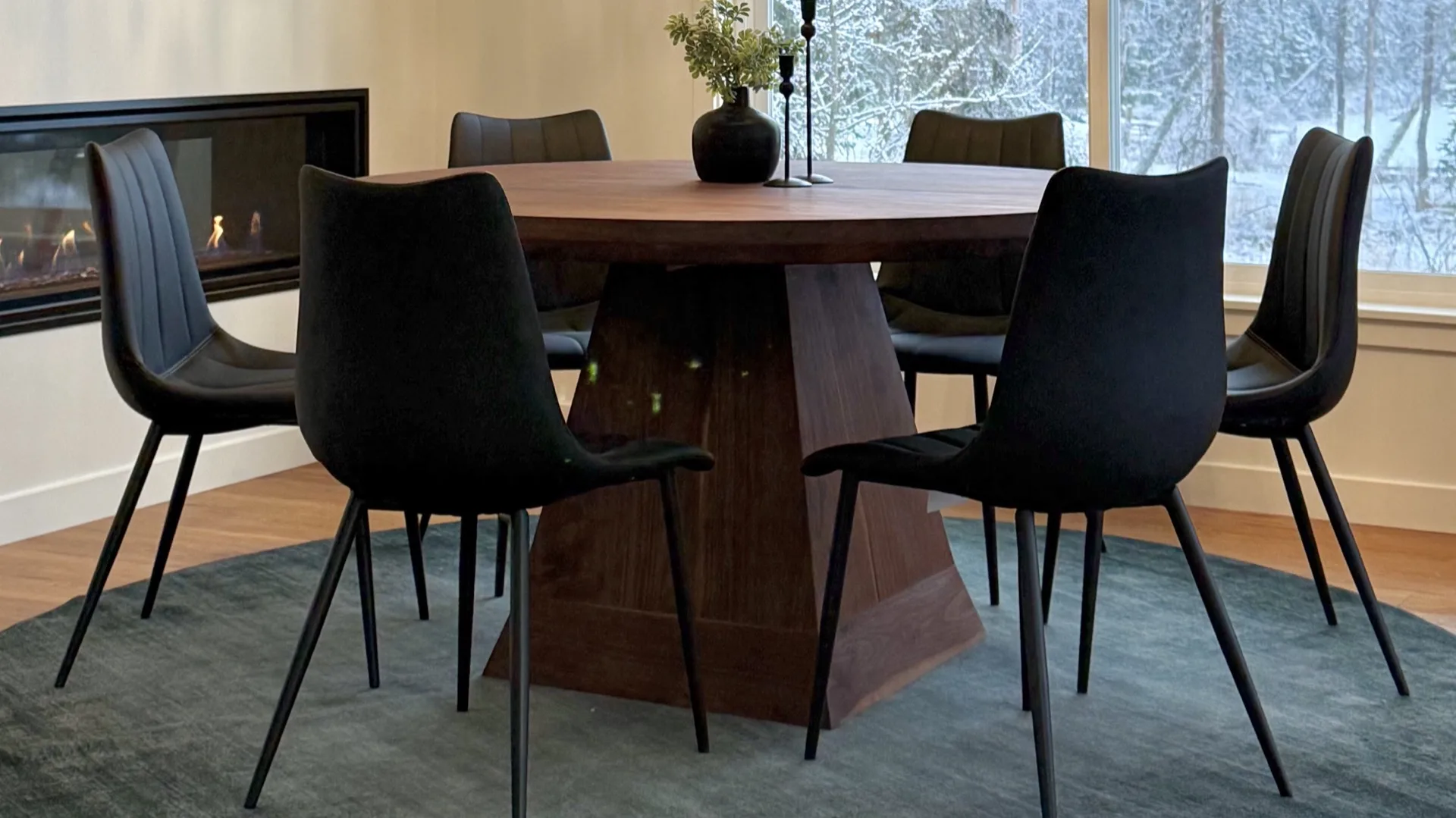 Jordan & Melissa's Expanding Table - Black Walnut detail 2